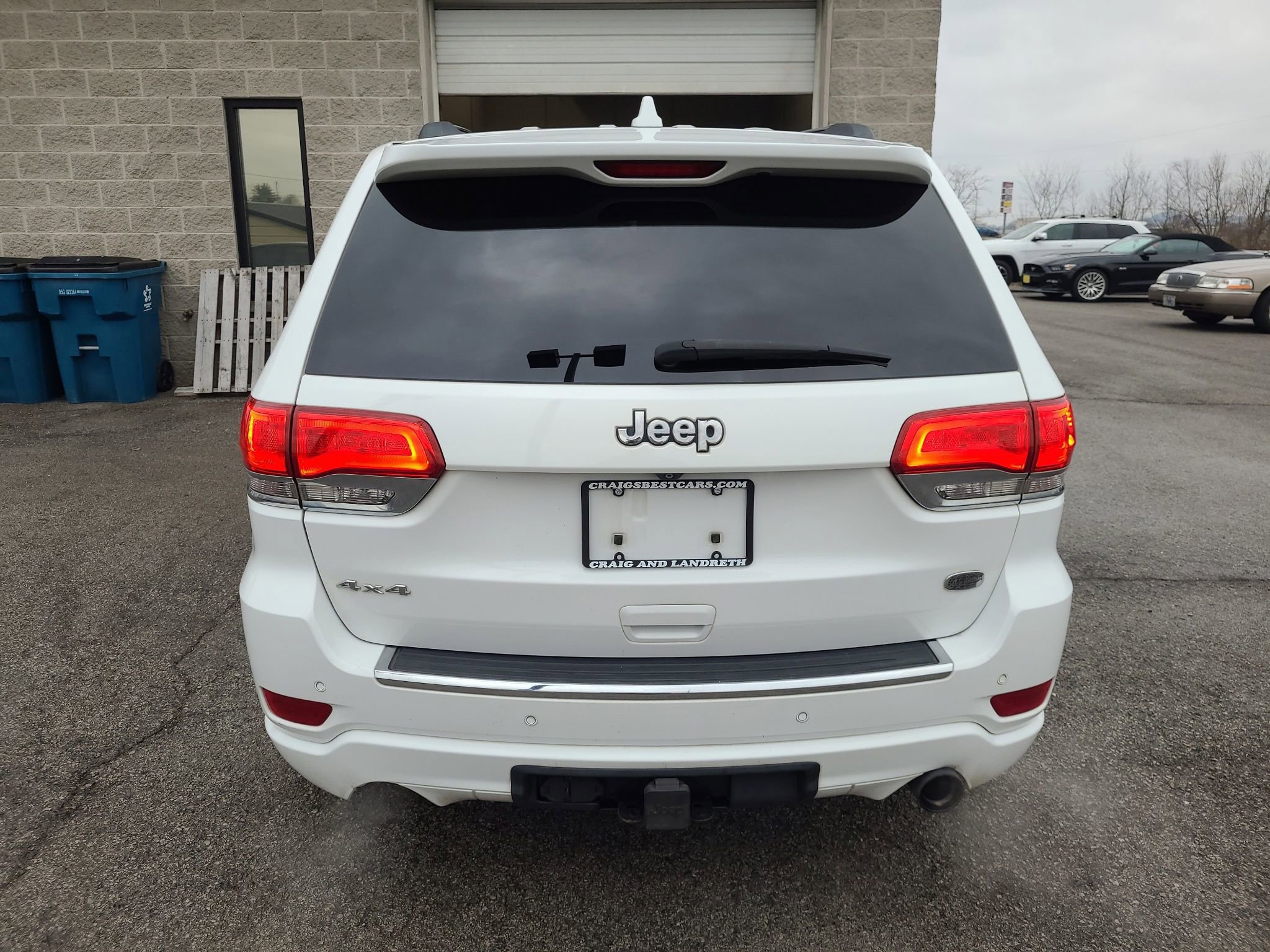 Used 2015 Jeep Grand Cherokee Overland w/ Advanced Technology Group image 4