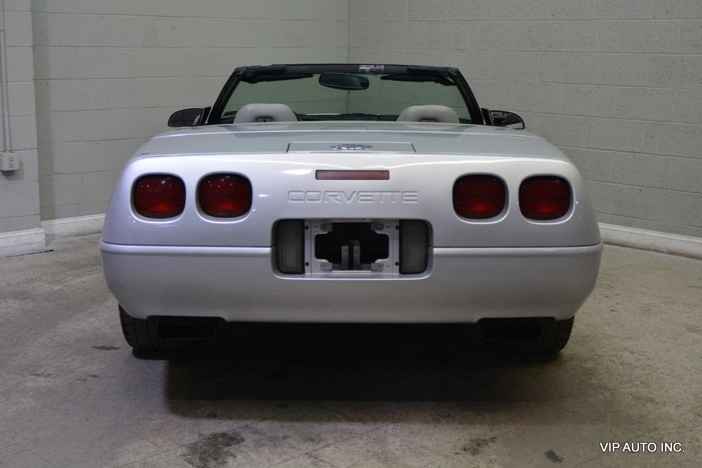 Used 1996 Chevrolet Corvette Convertible RWD image 29