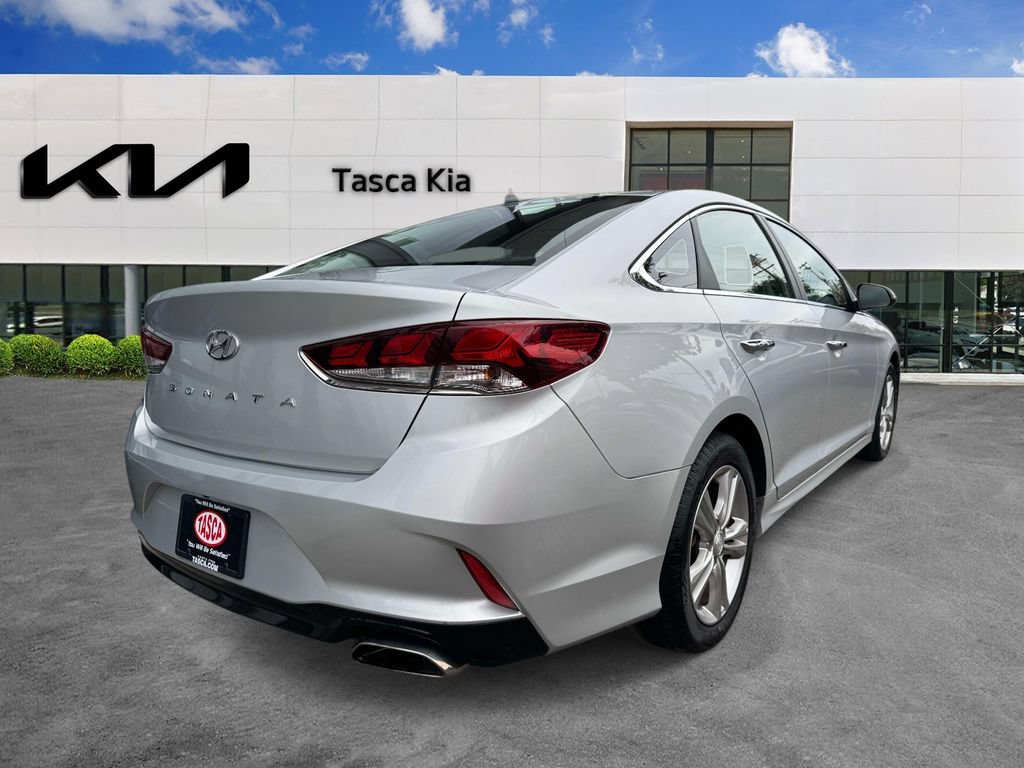 Used 2018 Hyundai Sonata SEL w/ Tech Package 04 FWD image 4