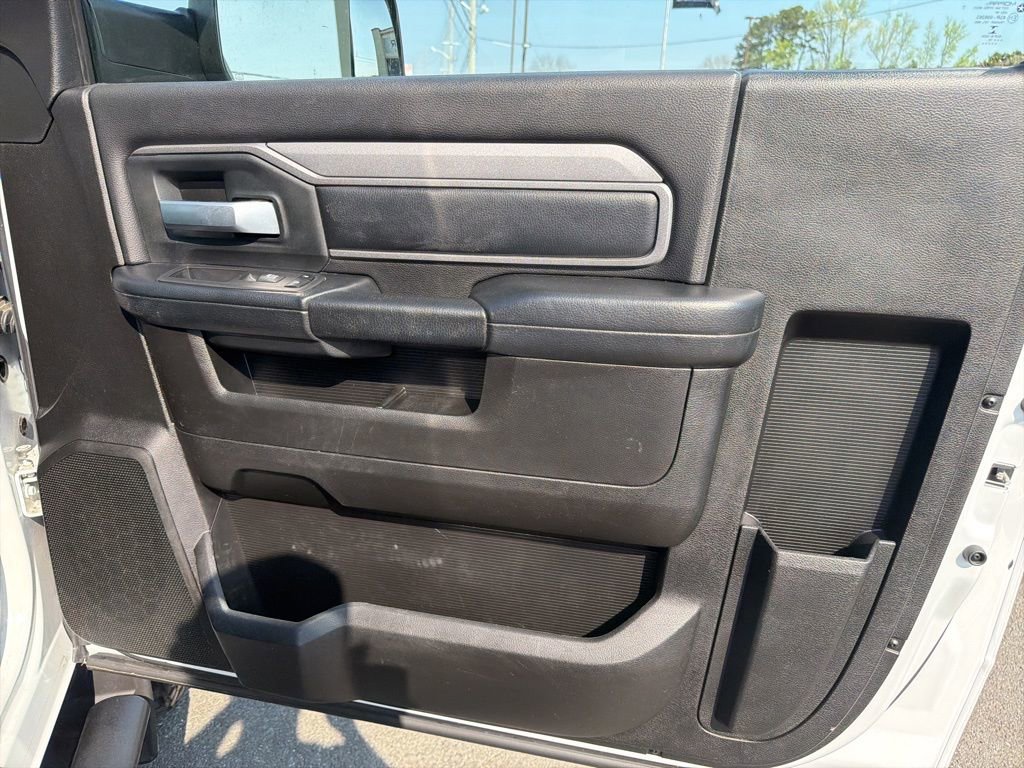 Used 2019 RAM 3500 Tradesman w/ Chrome Appearance Group image 19