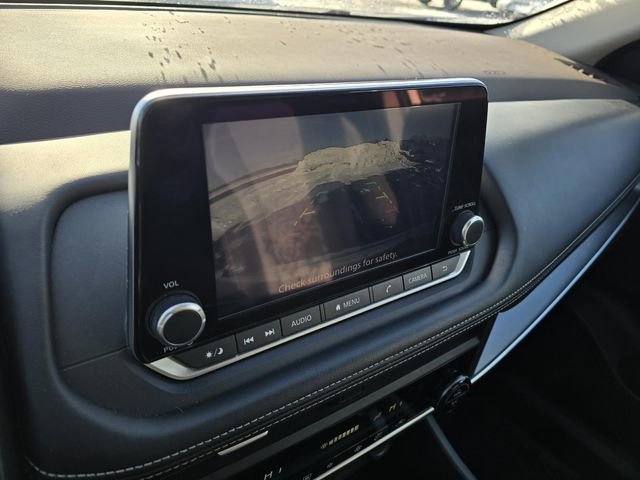 Used 2023 Nissan Rogue SV image 6