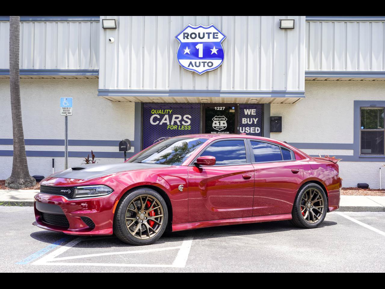 Used 2018 Dodge Charger SRT Hellcat w/ Harman/Kardon Audio Group RWD image 1