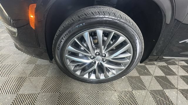 Used 2025 Buick Enclave Avenir w/ Trailering Package, 5000 lbs. FWD image 9