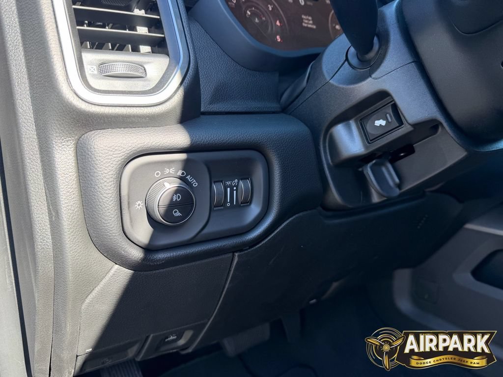 New 2026 RAM 2500 Laramie w/ Night Edition AWD/4WD image 21