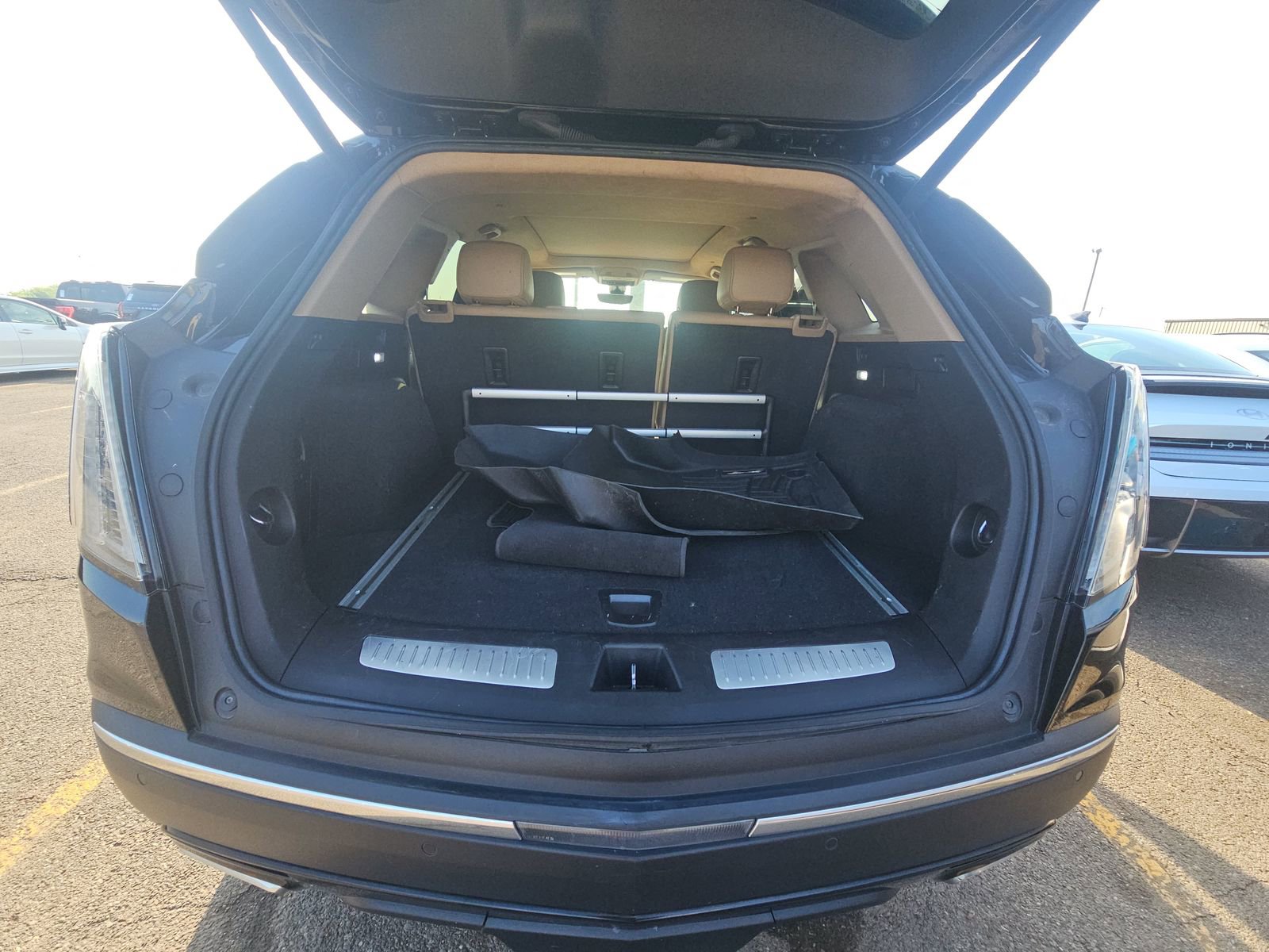 Used 2022 Cadillac XT5 Sportv w/ Platinum Package AWD/4WD image 23