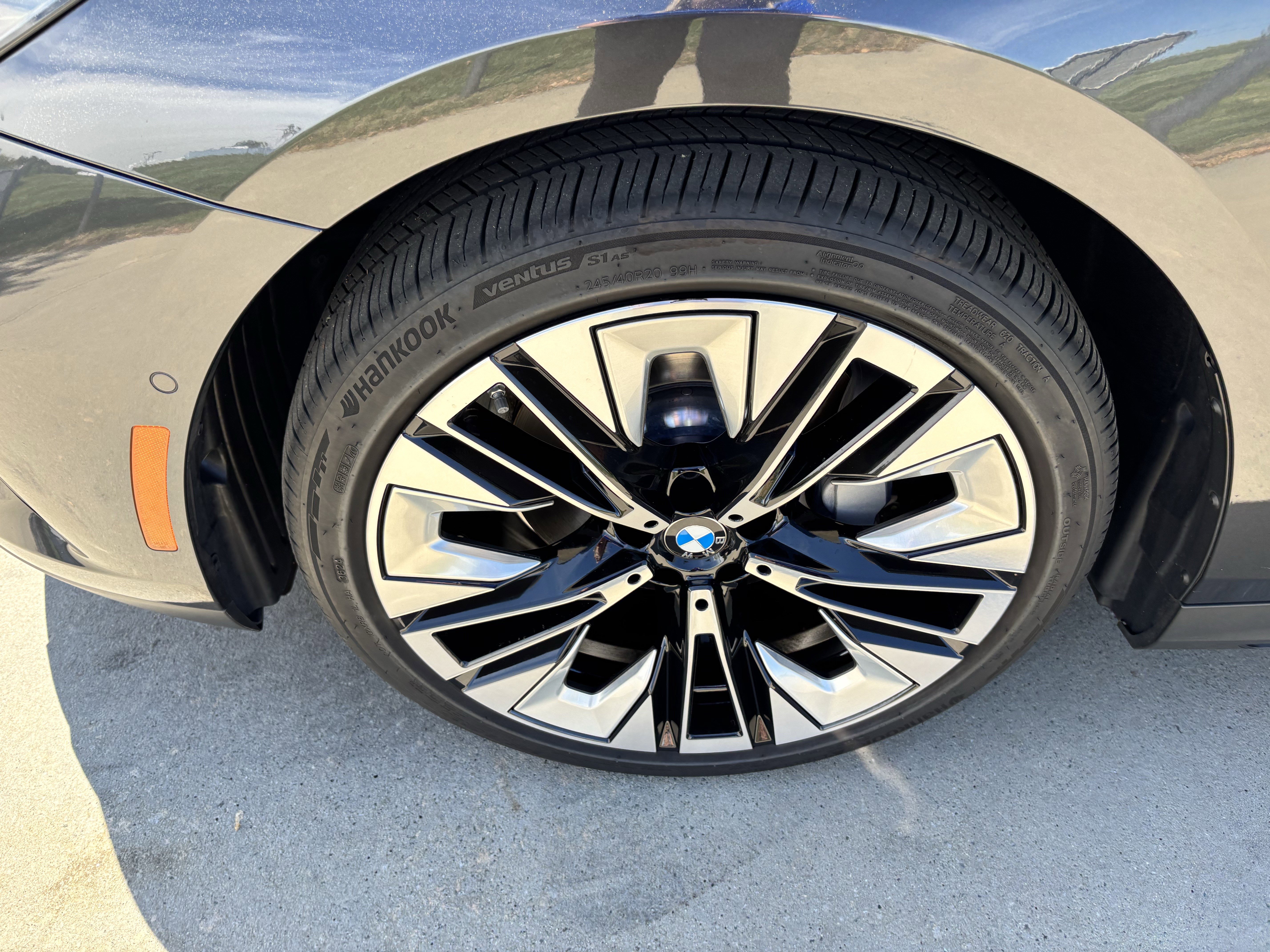 Certified 2025 BMW 530i image 13