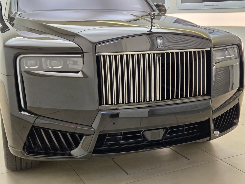 Certified 2025 Rolls-Royce Cullinan Black Badge AWD/4WD image 7