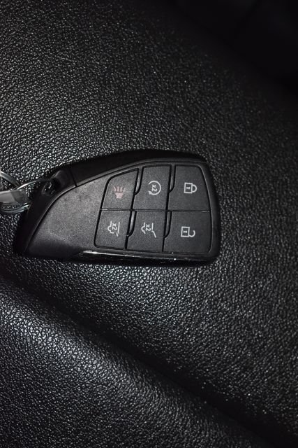 Used 2024 GMC Yukon XL SLT AWD/4WD image 29