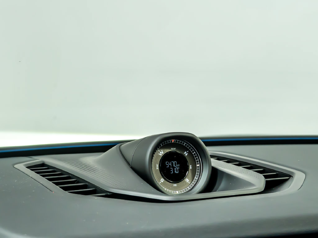 New 2026 Porsche Cayenne Turbo AWD/4WD image 17