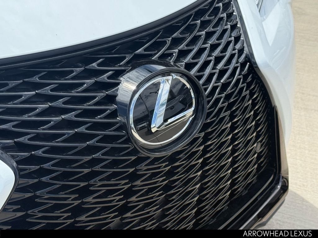 New 2026 Lexus UX 300h AWD image 32