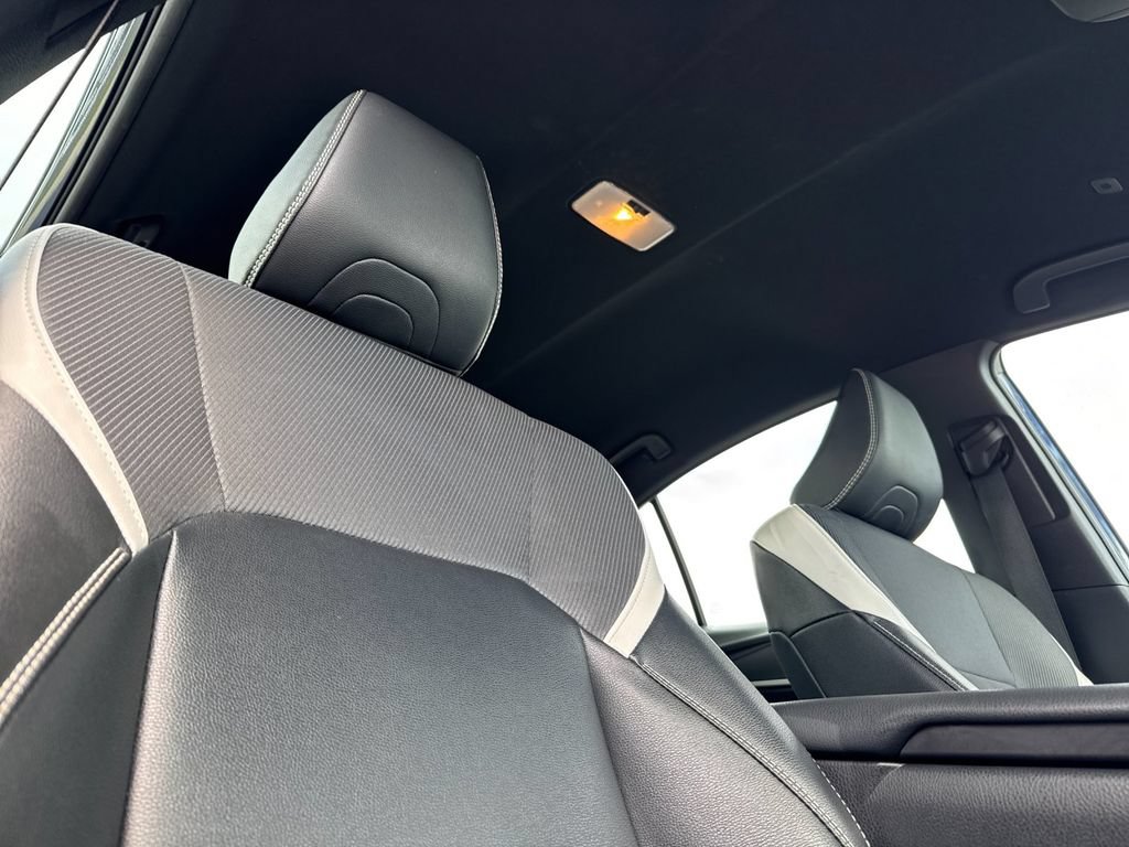 Used 2025 Toyota Camry SE FWD image 16