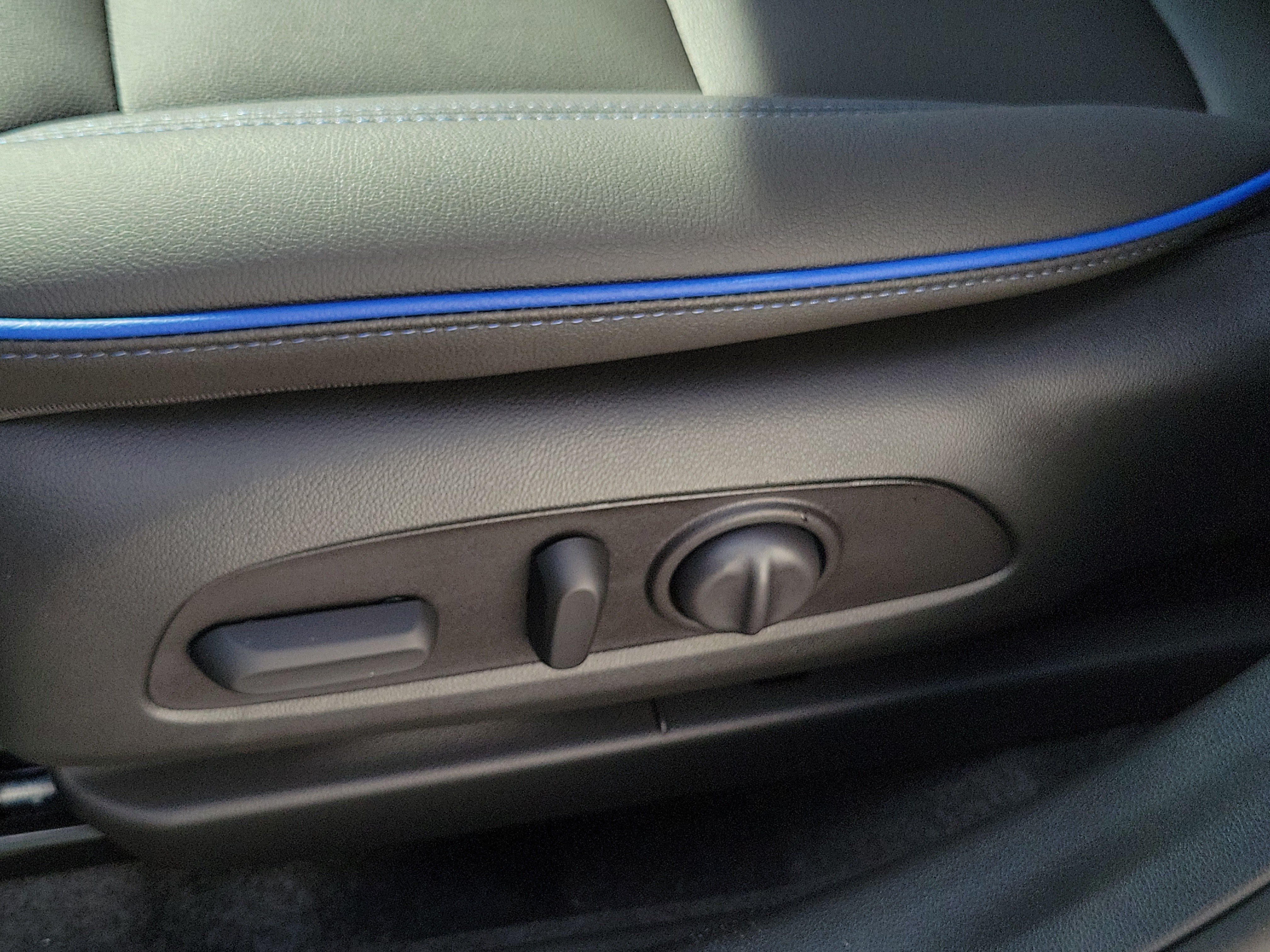 New 2026 Buick Envista Sport Touring w/ Convenience I Package FWD image 23