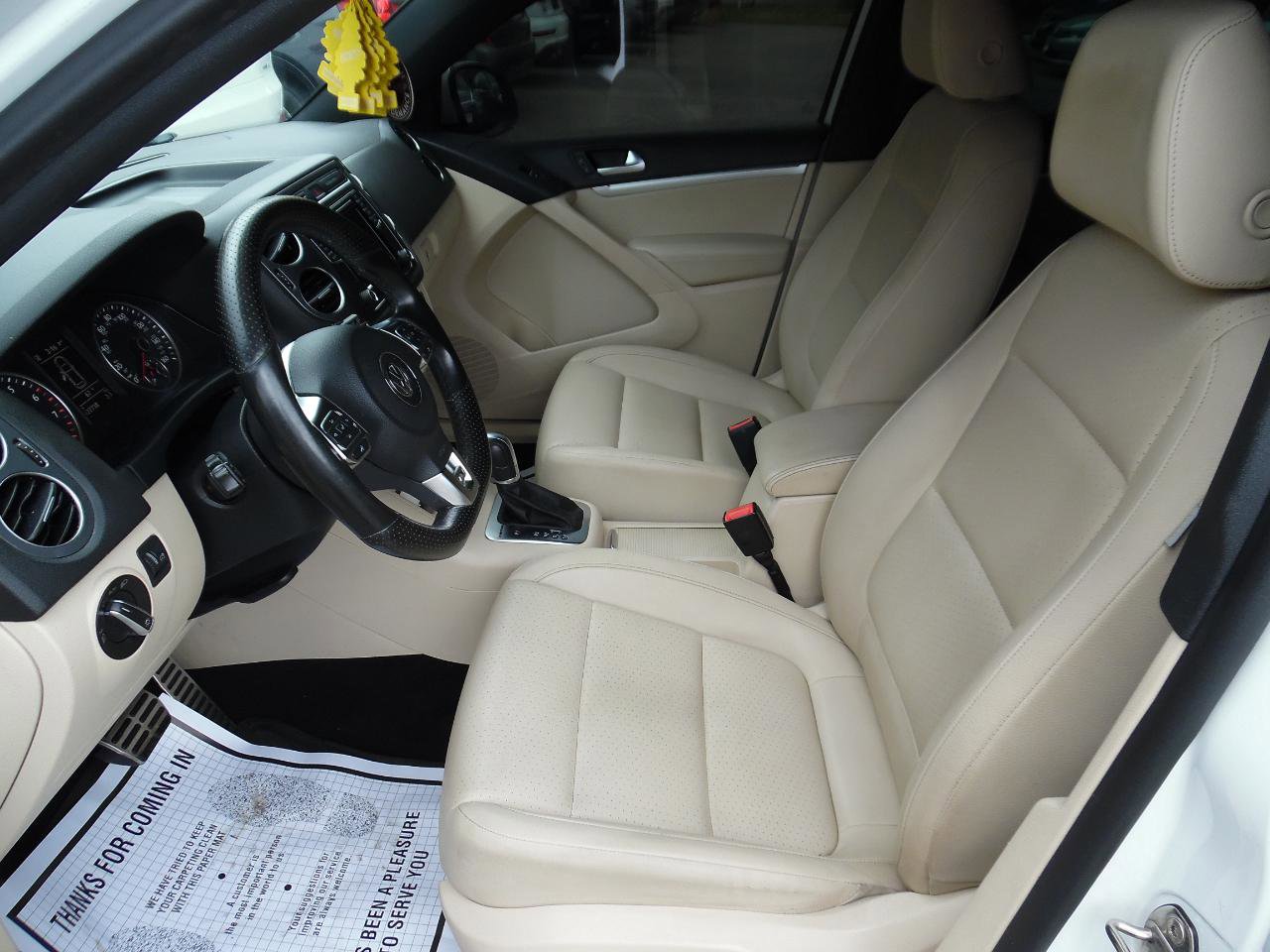 Used 2016 Volkswagen Tiguan R-Line AWD/4WD image 11