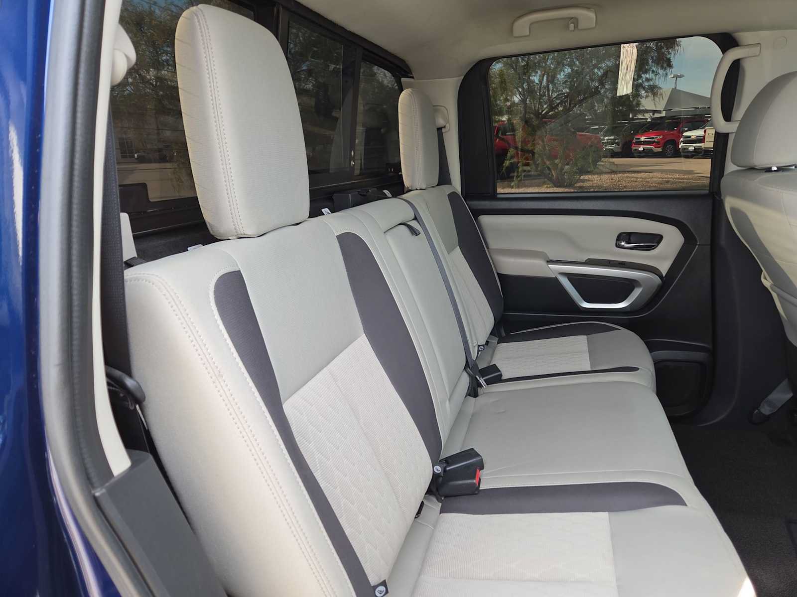 Used 2023 Nissan Titan SV w/ SV Convenience Package RWD image 17