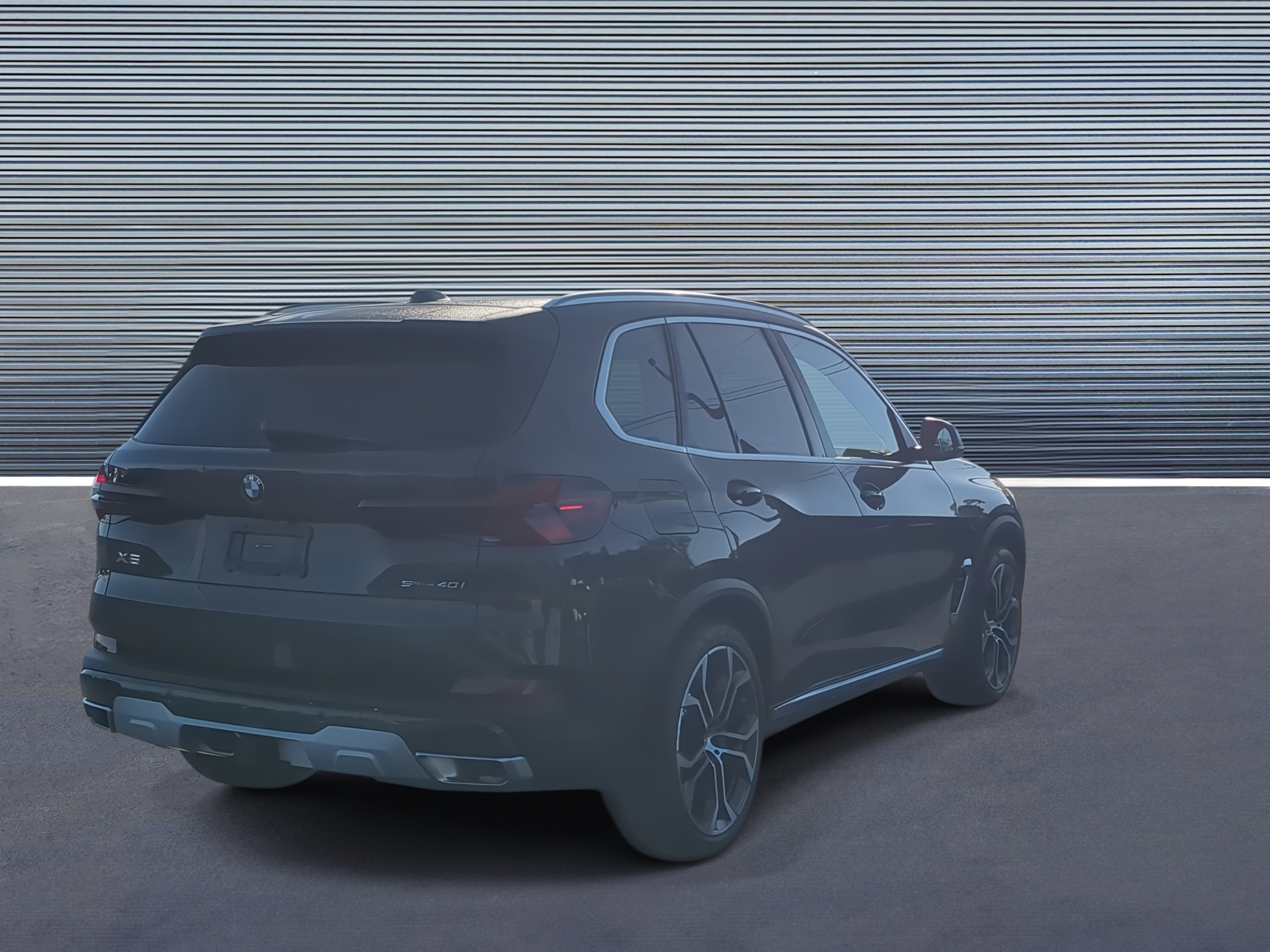 New 2026 BMW X5 sDrive40i w/ Executive Package image 3