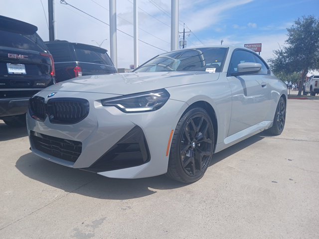 New 2026 BMW 230i Coupe w/ M Sport Package RWD image 3