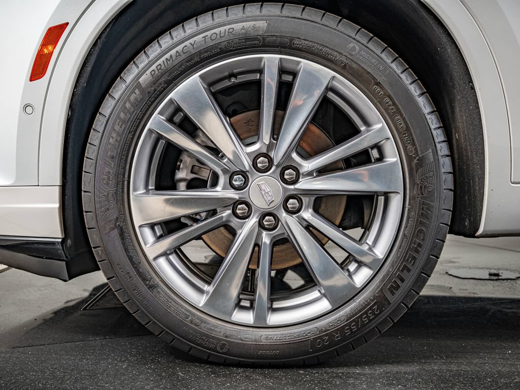 Used 2025 Cadillac XT6 Premium Luxury w/ Technology Package AWD/4WD image 10