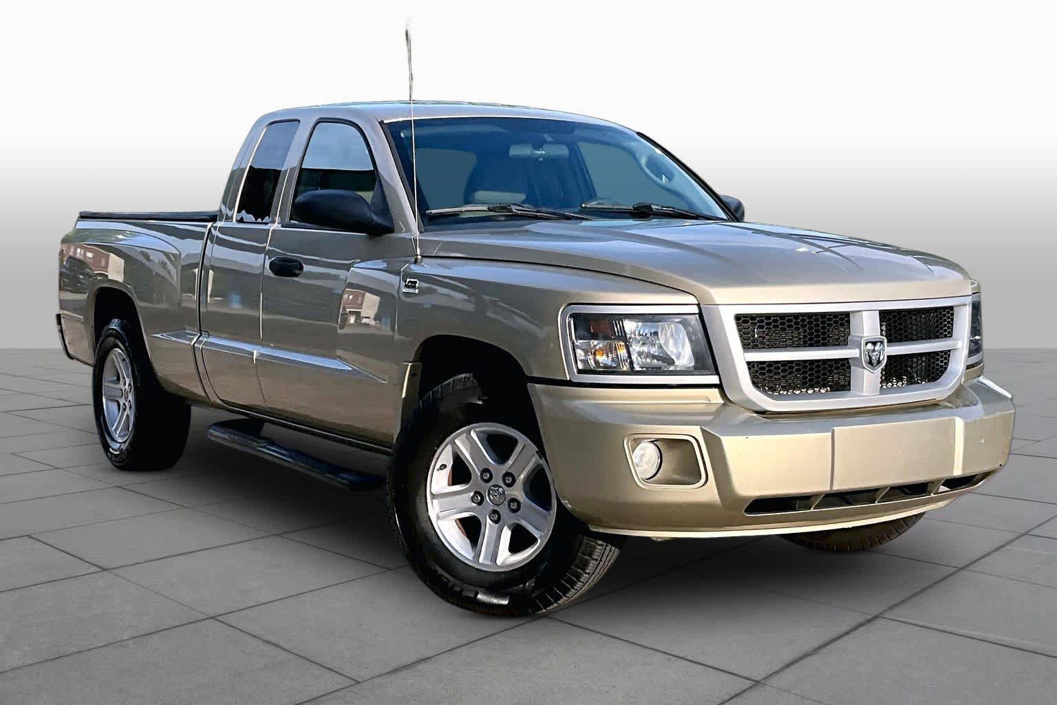 Used 2011 Dodge Dakota Big Horn w/ Convenience Group RWD image 2