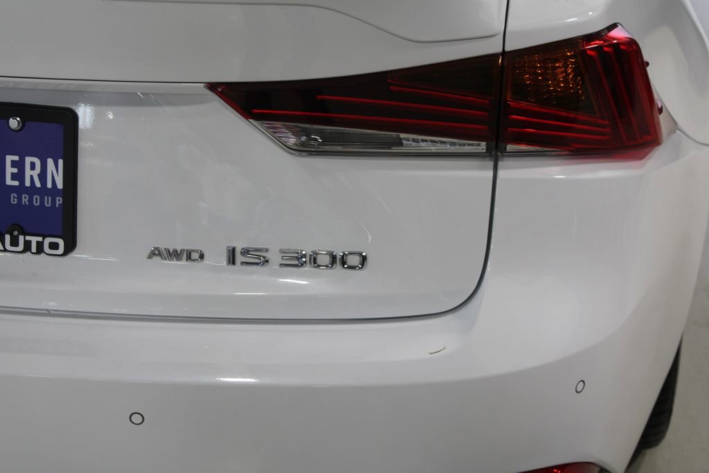 Used 2020 Lexus IS 300 F Sport w/ F Sport Package image 48