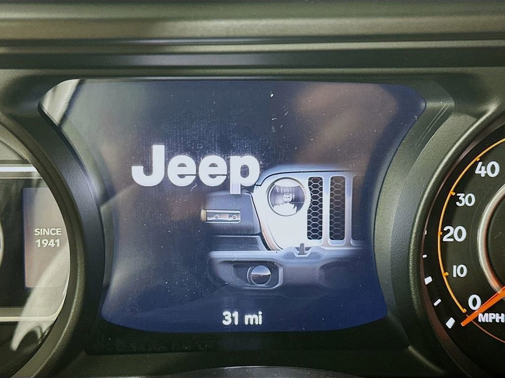 New 2025 Jeep Gladiator Mojave image 11