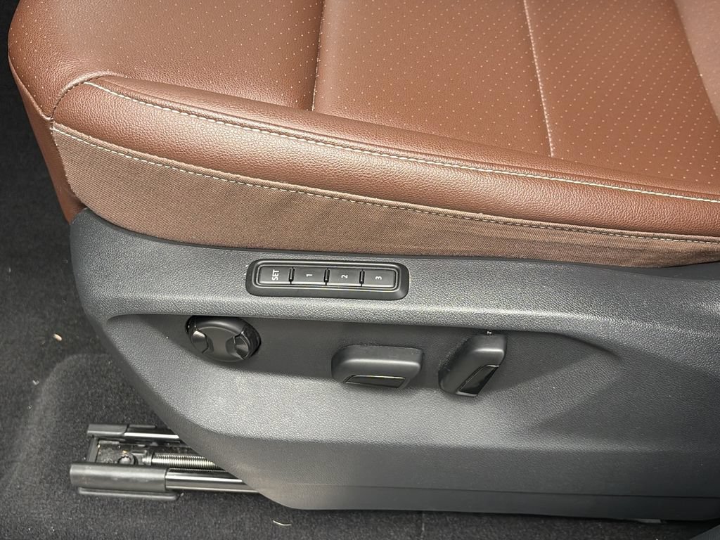Certified 2023 Volkswagen Atlas SEL AWD/4WD image 18
