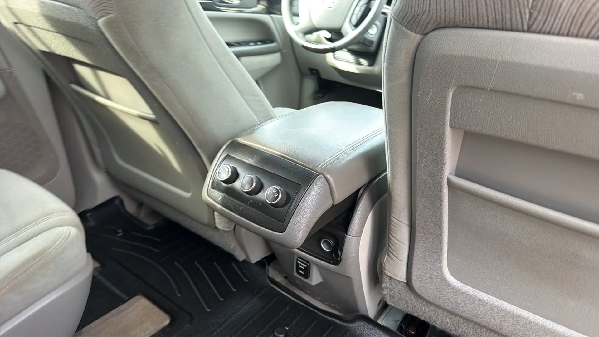 Used 2015 Buick Enclave Convenience FWD image 63