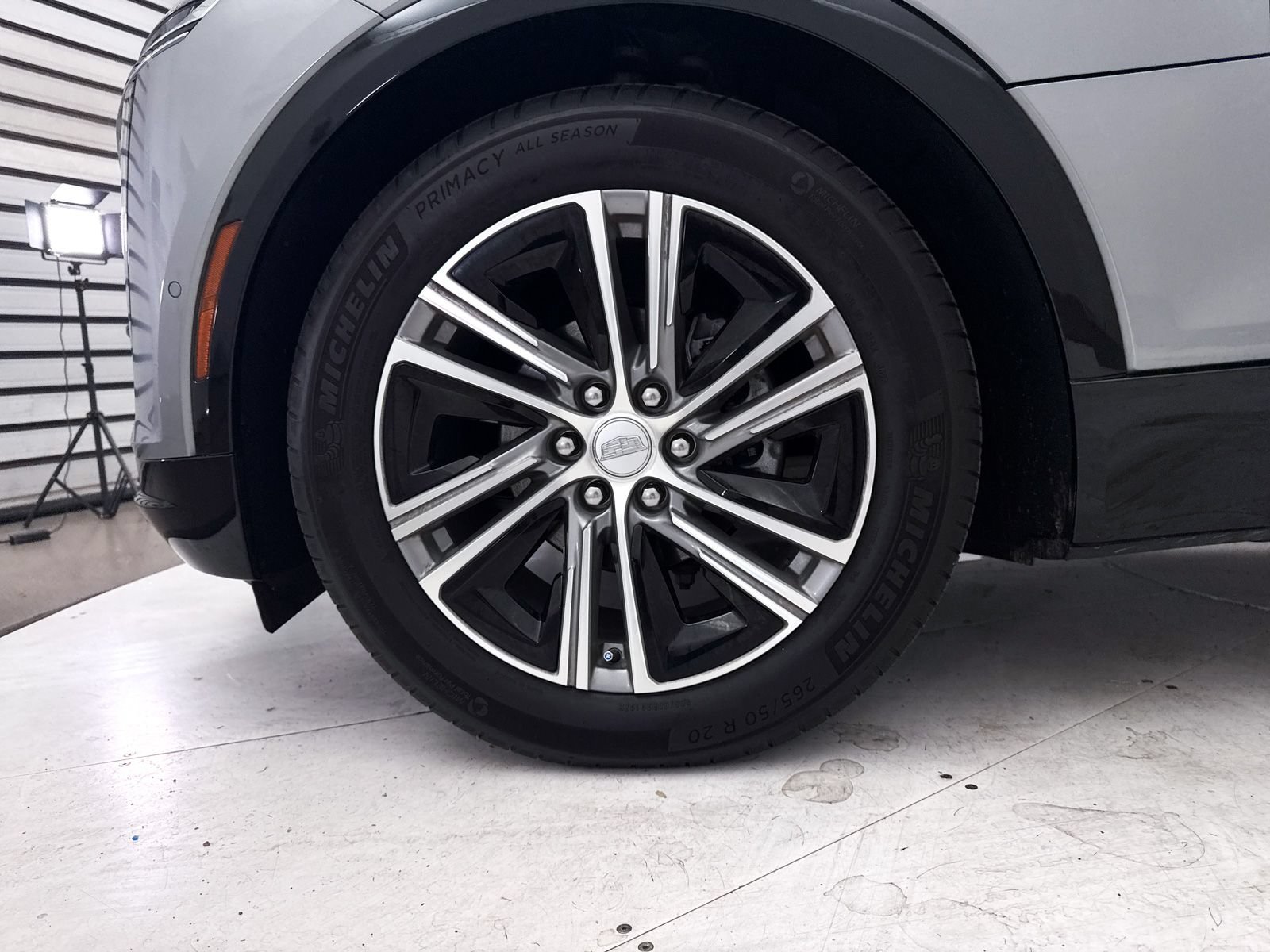 Used 2024 Cadillac Lyriq Luxury AWD/4WD image 13