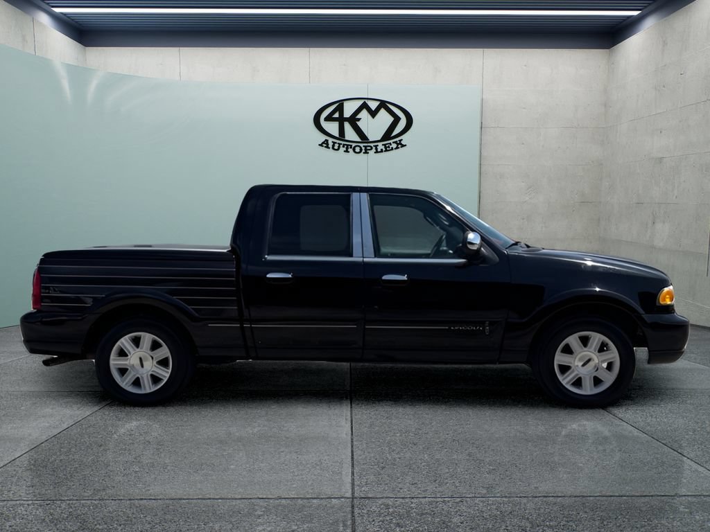 Used 2002 Lincoln Blackwood RWD image 2