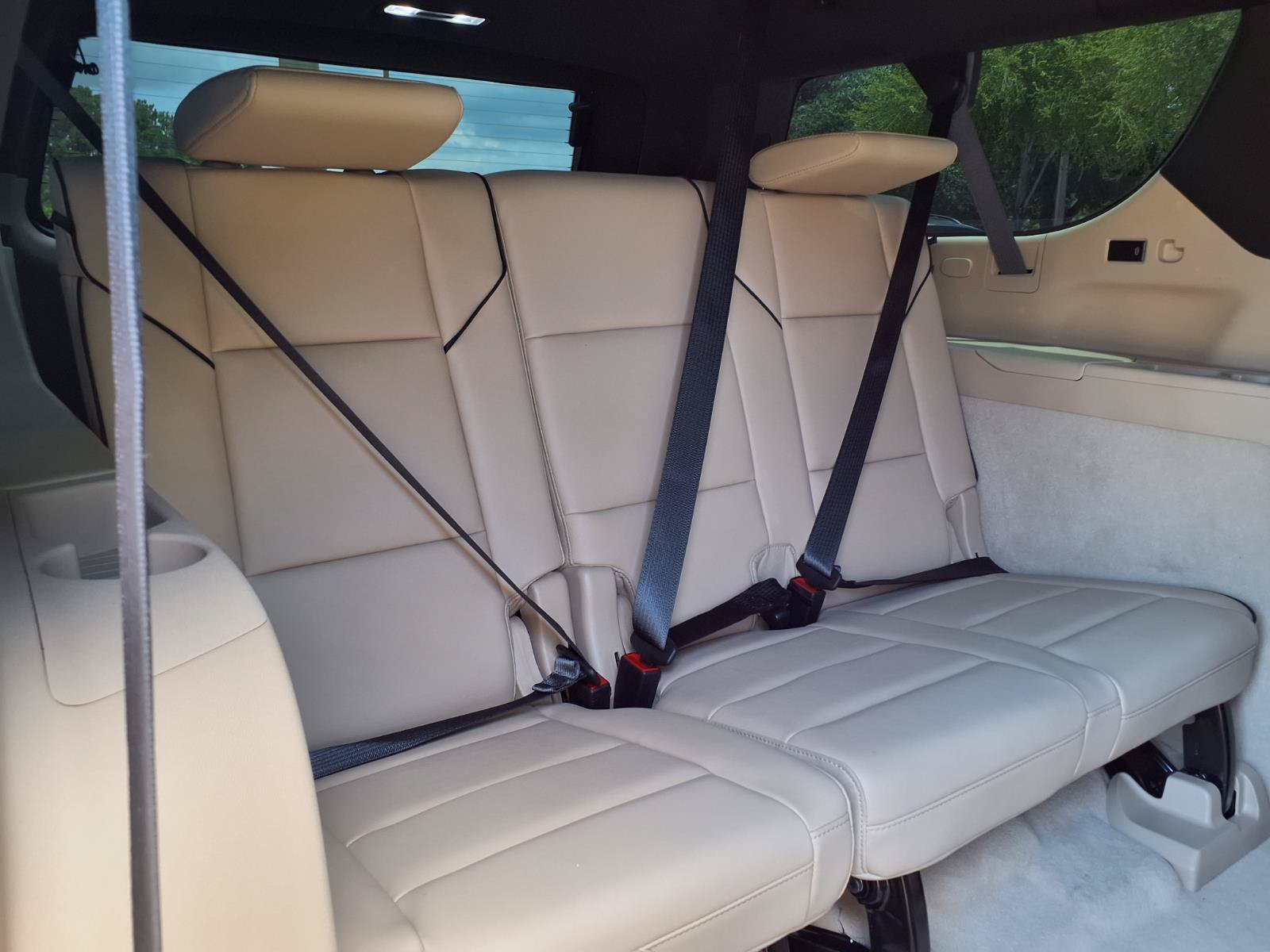 Certified 2024 Cadillac Escalade ESV Premium Luxury RWD image 15