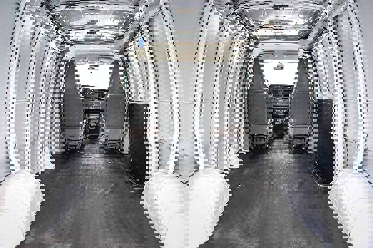 Used 2022 GMC Savana 2500 image 9