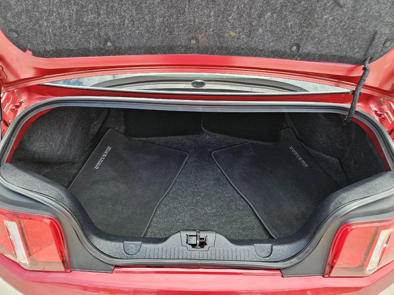 Used 2012 Ford Mustang Premium RWD image 16