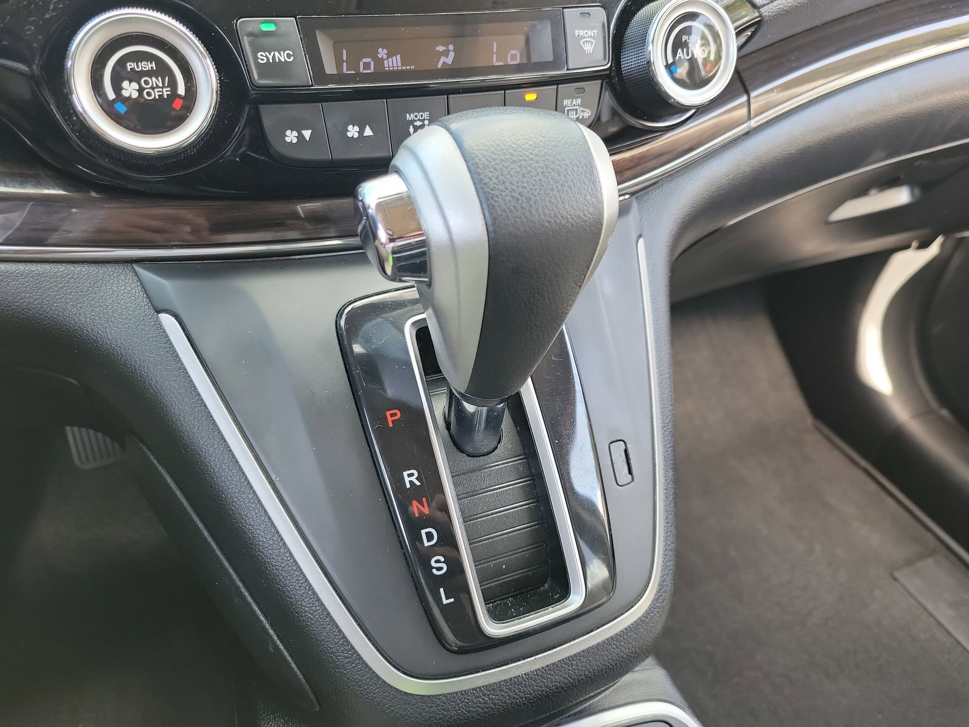 Used 2015 Honda CR-V EX-L image 25