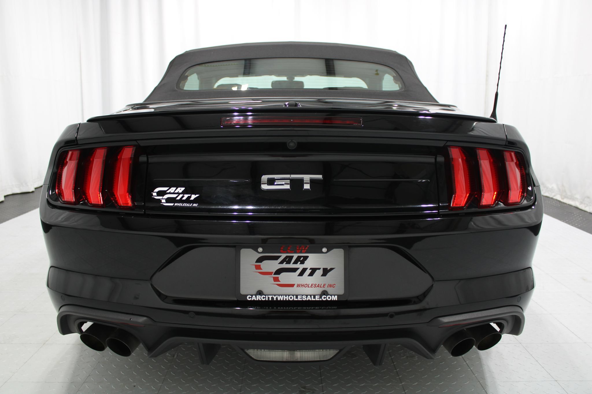 Used 2018 Ford Mustang GT Premium RWD image 7