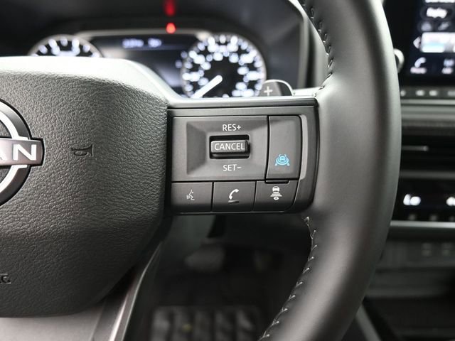 Used 2025 Nissan Rogue SV FWD image 28