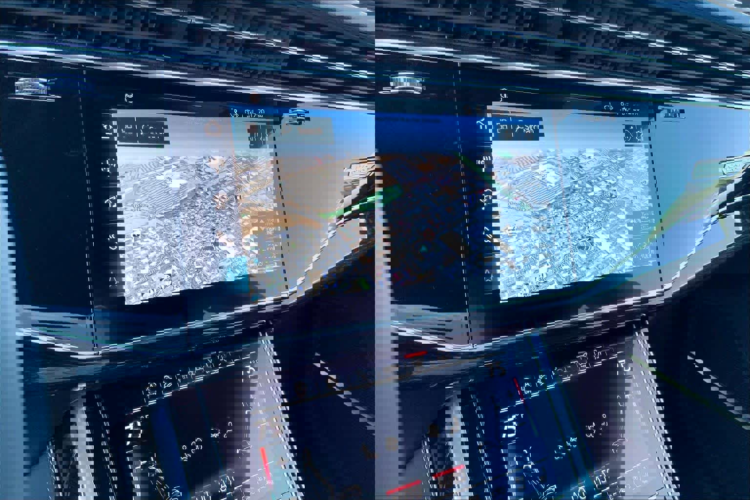 Used 2025 Audi Q7 3.0T Prestige image 32