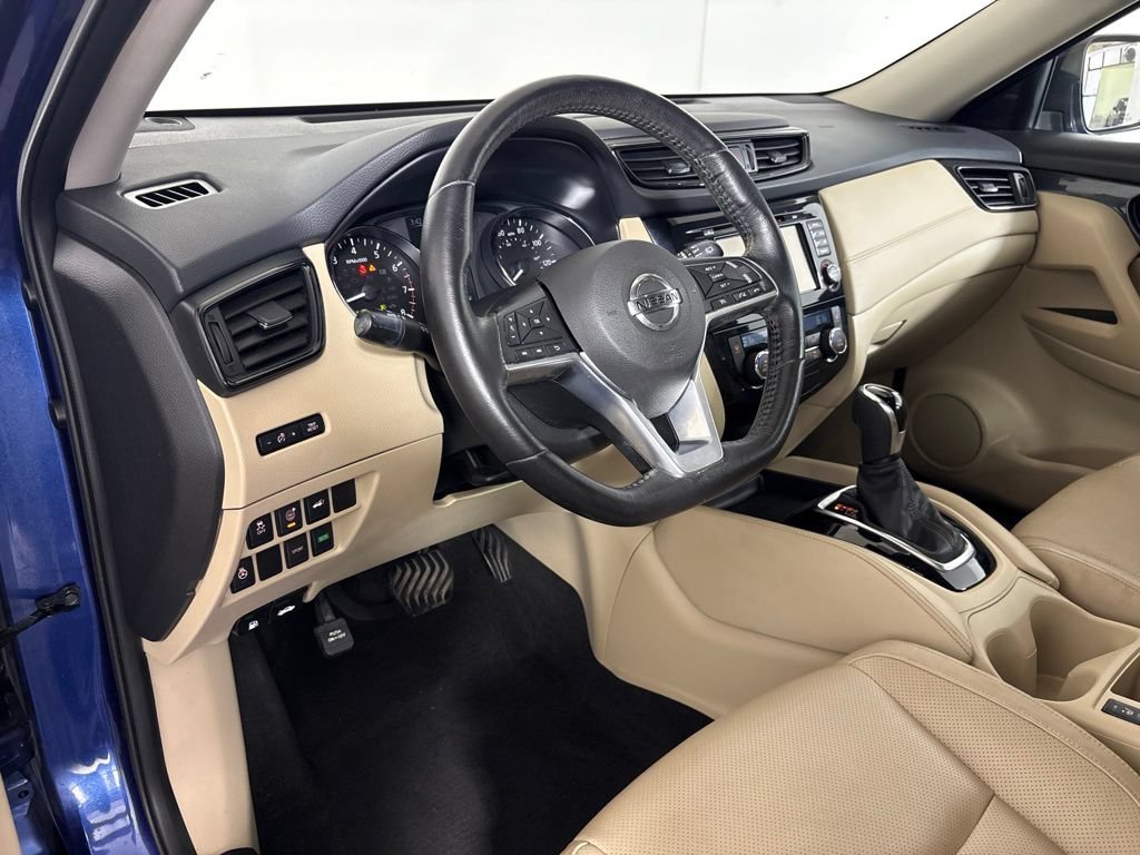 Used 2017 Nissan Rogue SL FWD image 23