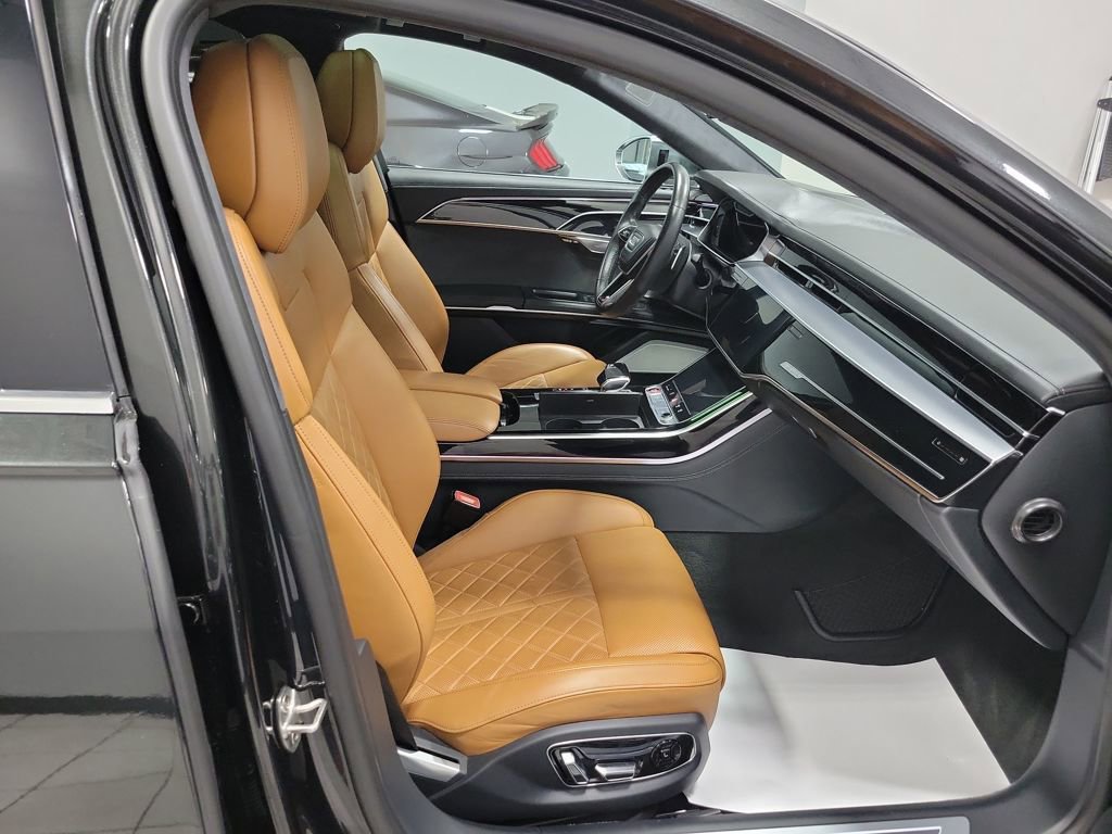 Used 2022 Audi S8 image 21