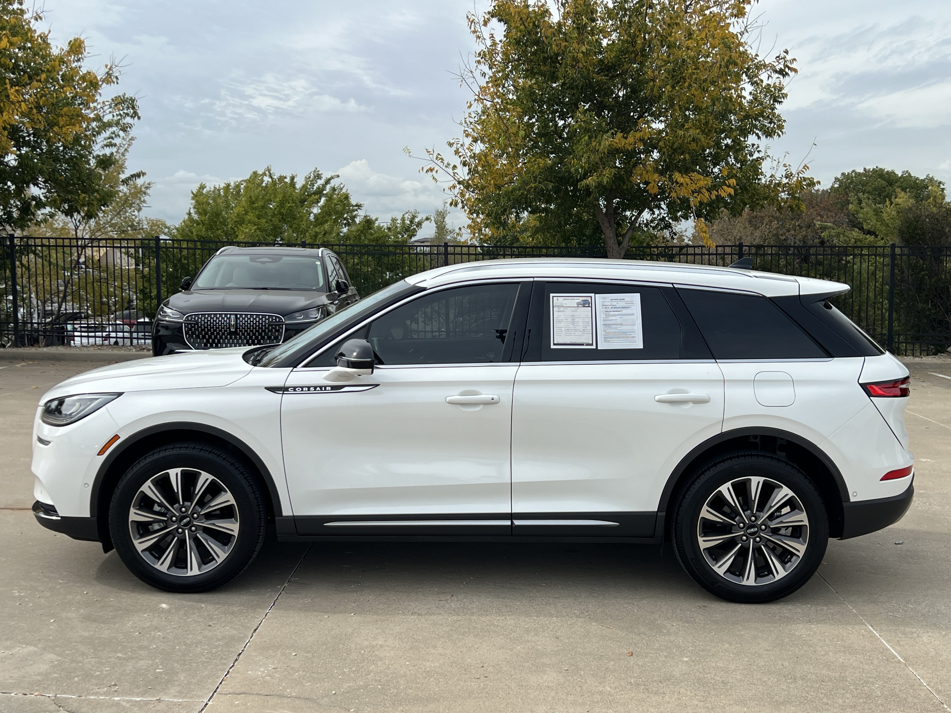 Certified 2022 Lincoln Corsair Reserve w/ Elements Package AWD/4WD image 4