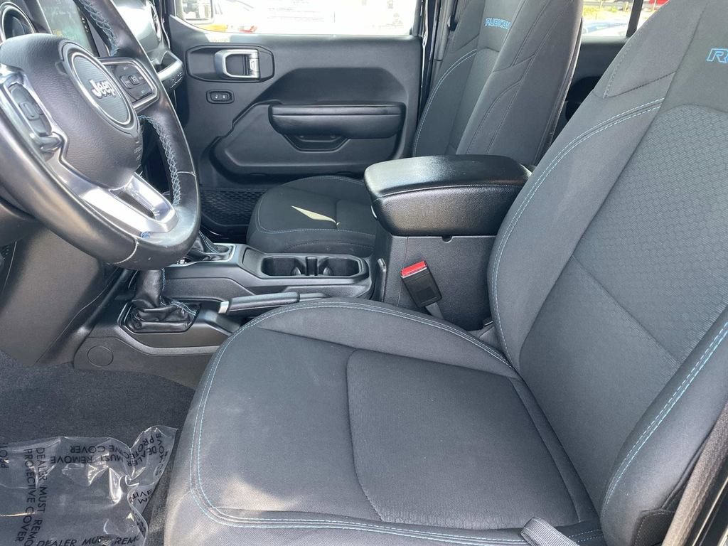 Used 2022 Jeep Wrangler Unlimited Rubicon 4xe w/ Safety Group AWD/4WD image 25