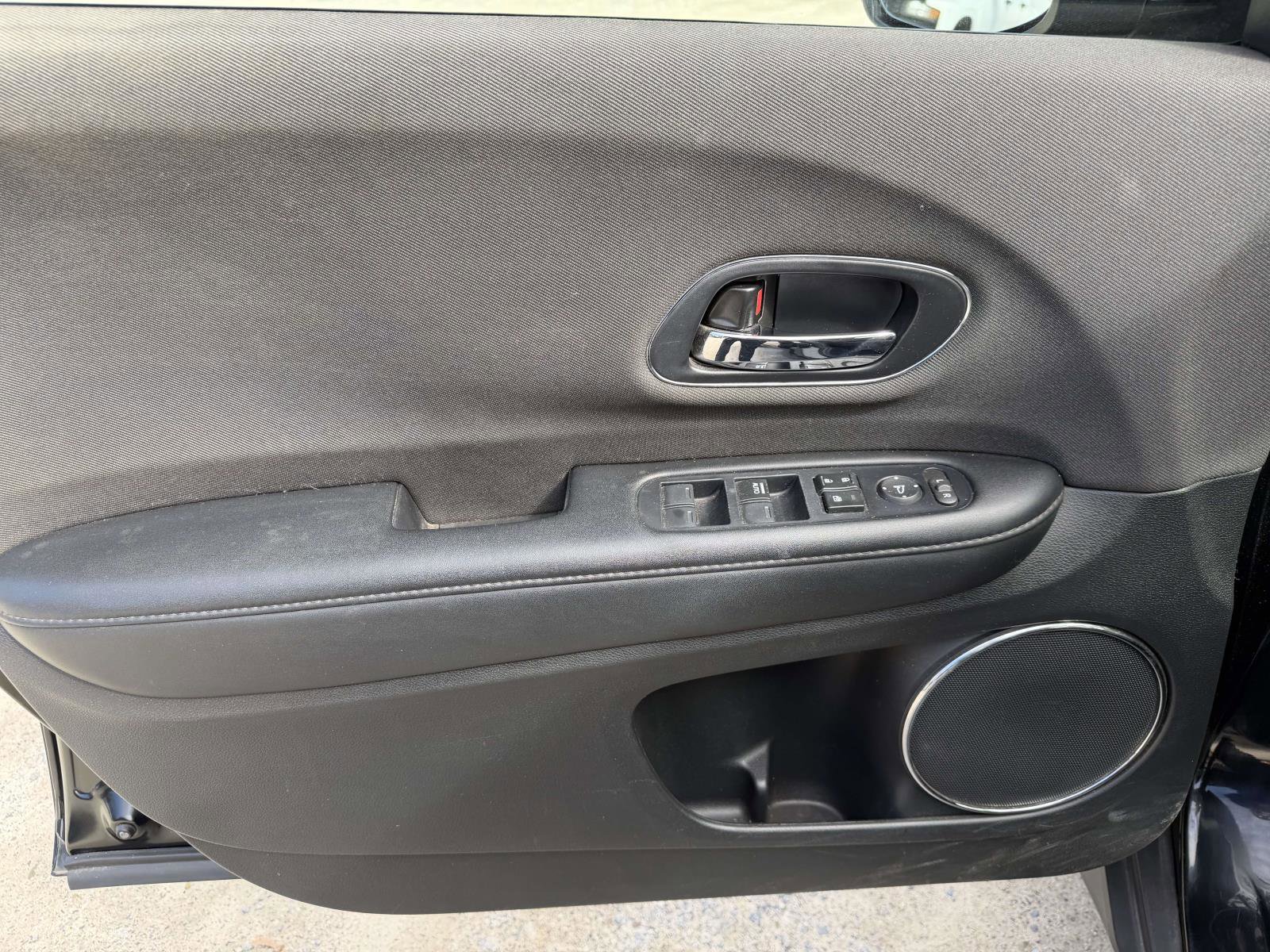 Used 2019 Honda HR-V EX image 14