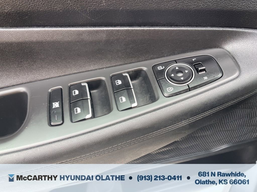 Used 2020 Hyundai Santa Fe SE image 33