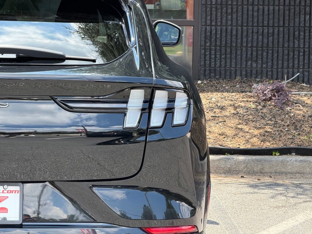 Used 2021 Ford Mustang Mach-E Premium AWD/4WD image 16