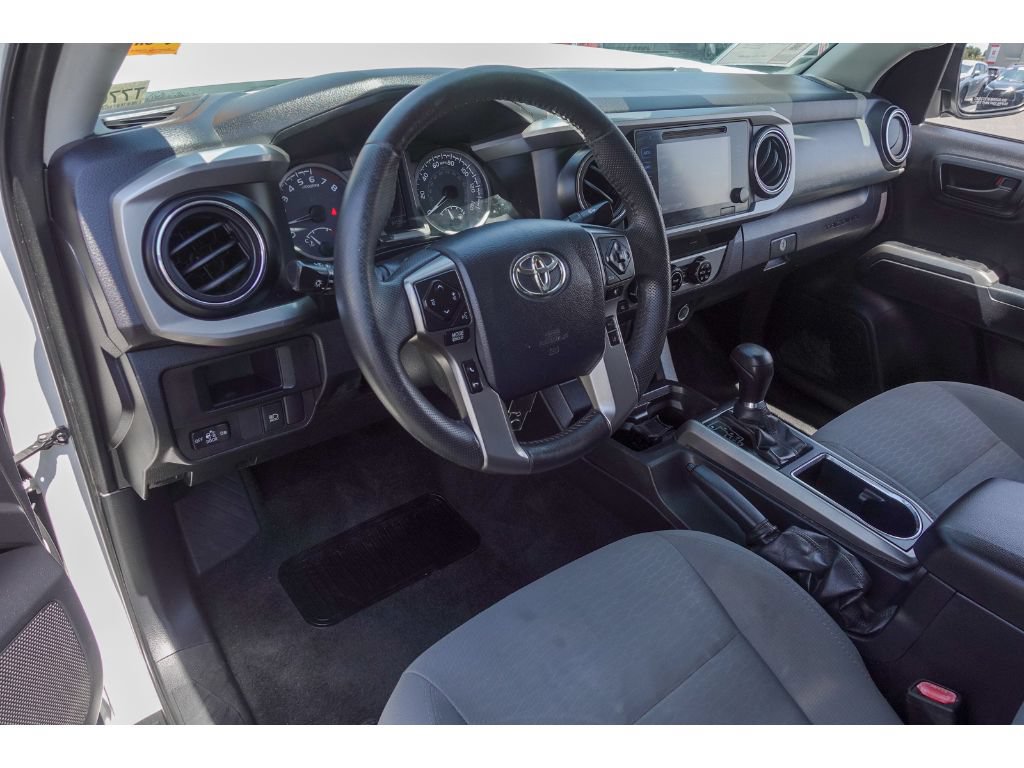 Used 2018 Toyota Tacoma SR5 RWD image 9