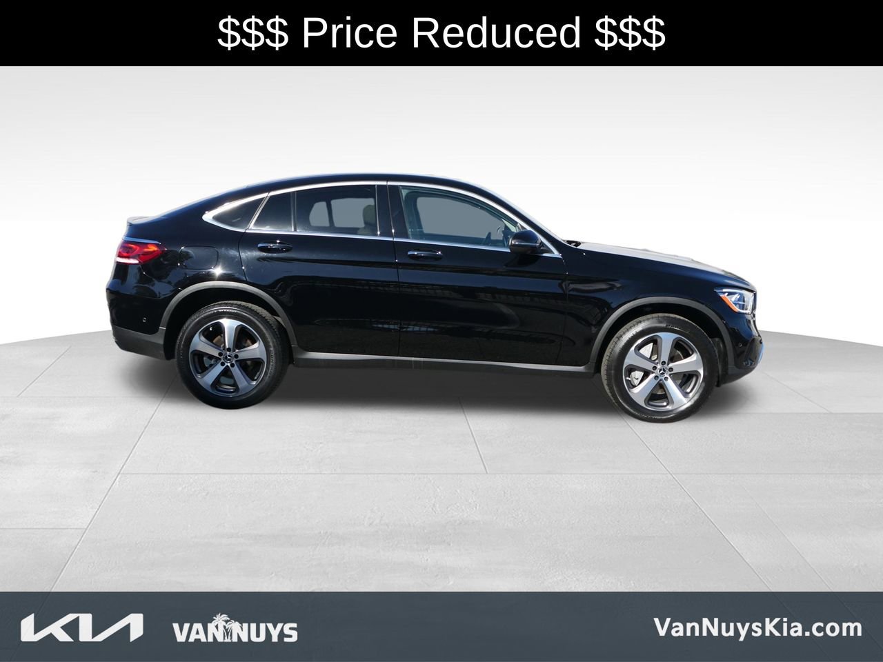 Used 2022 Mercedes-Benz GLC 300 4MATIC Coupe image 2
