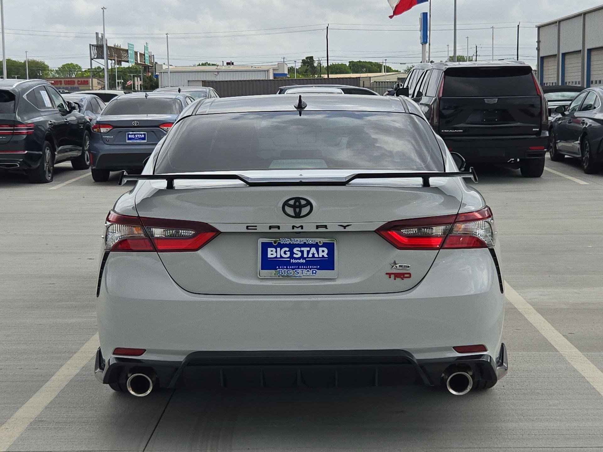 Used 2021 Toyota Camry TRD w/ TRD Package w/JBL Audio image 5