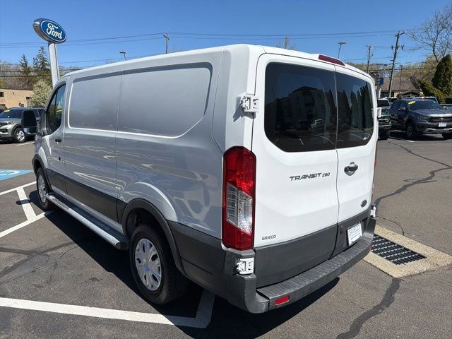 Used 2018 Ford Transit 250 130 Low Roof w/ Exterior Upgrade Package RWD image 5