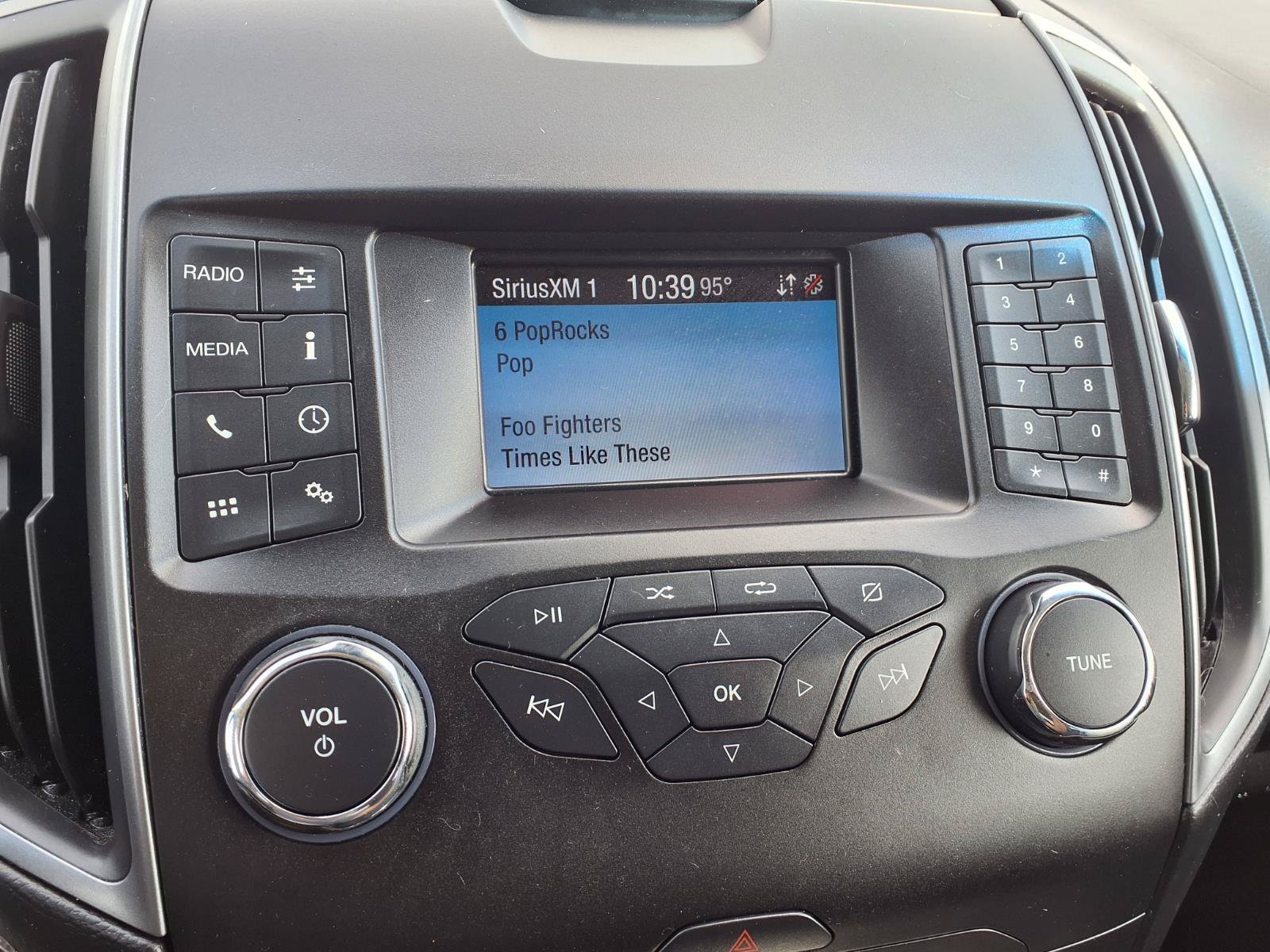 Used 2019 Ford Edge SE w/ SE Fleet Driver's Package FWD image 6