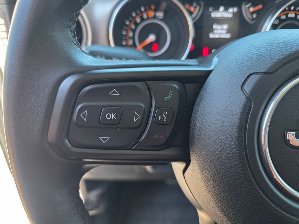 Used 2022 Jeep Wrangler Sport AWD/4WD image 12