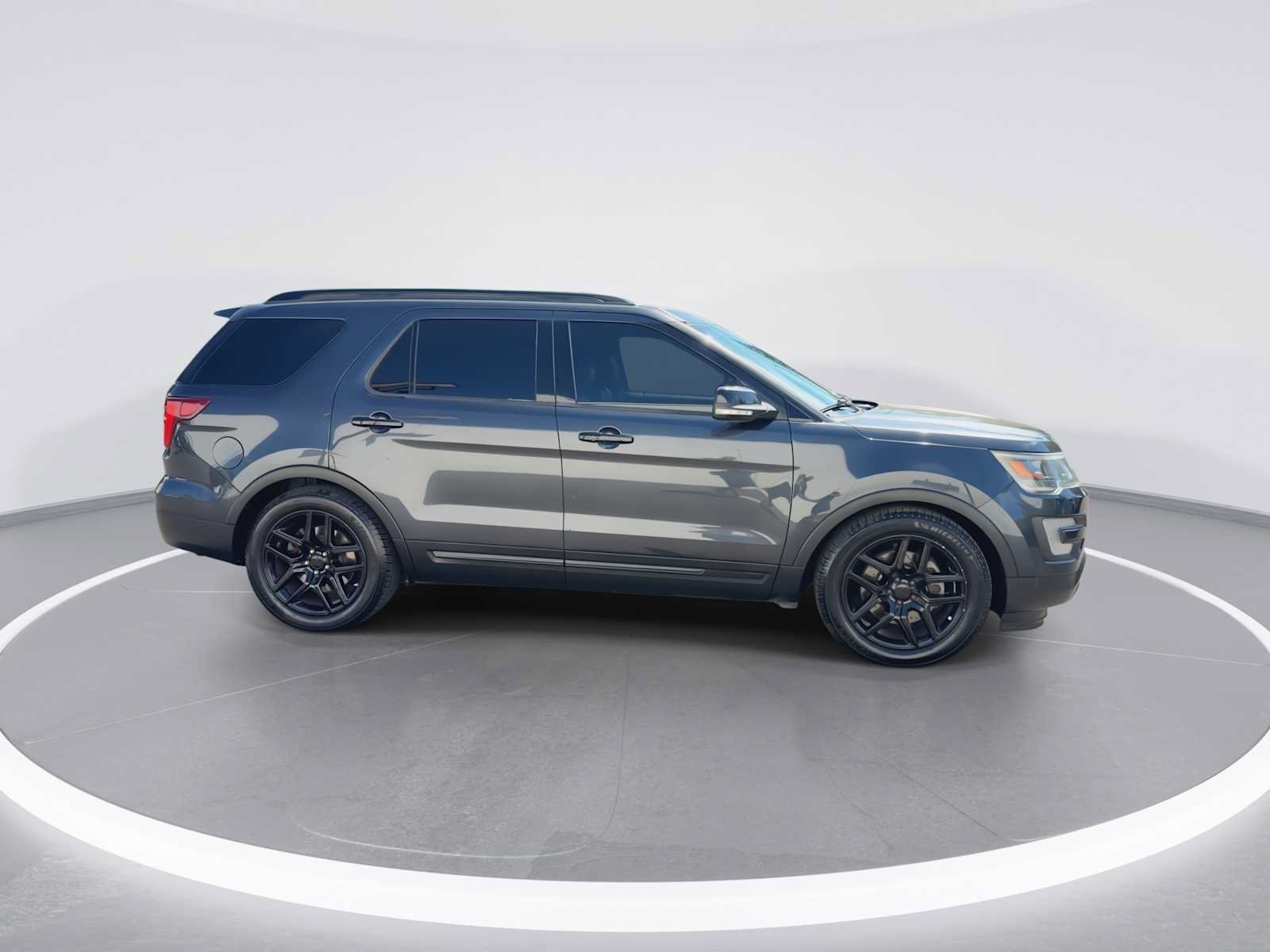 Used 2017 Ford Explorer Sport w/ Equipment Group 401A AWD/4WD image 9