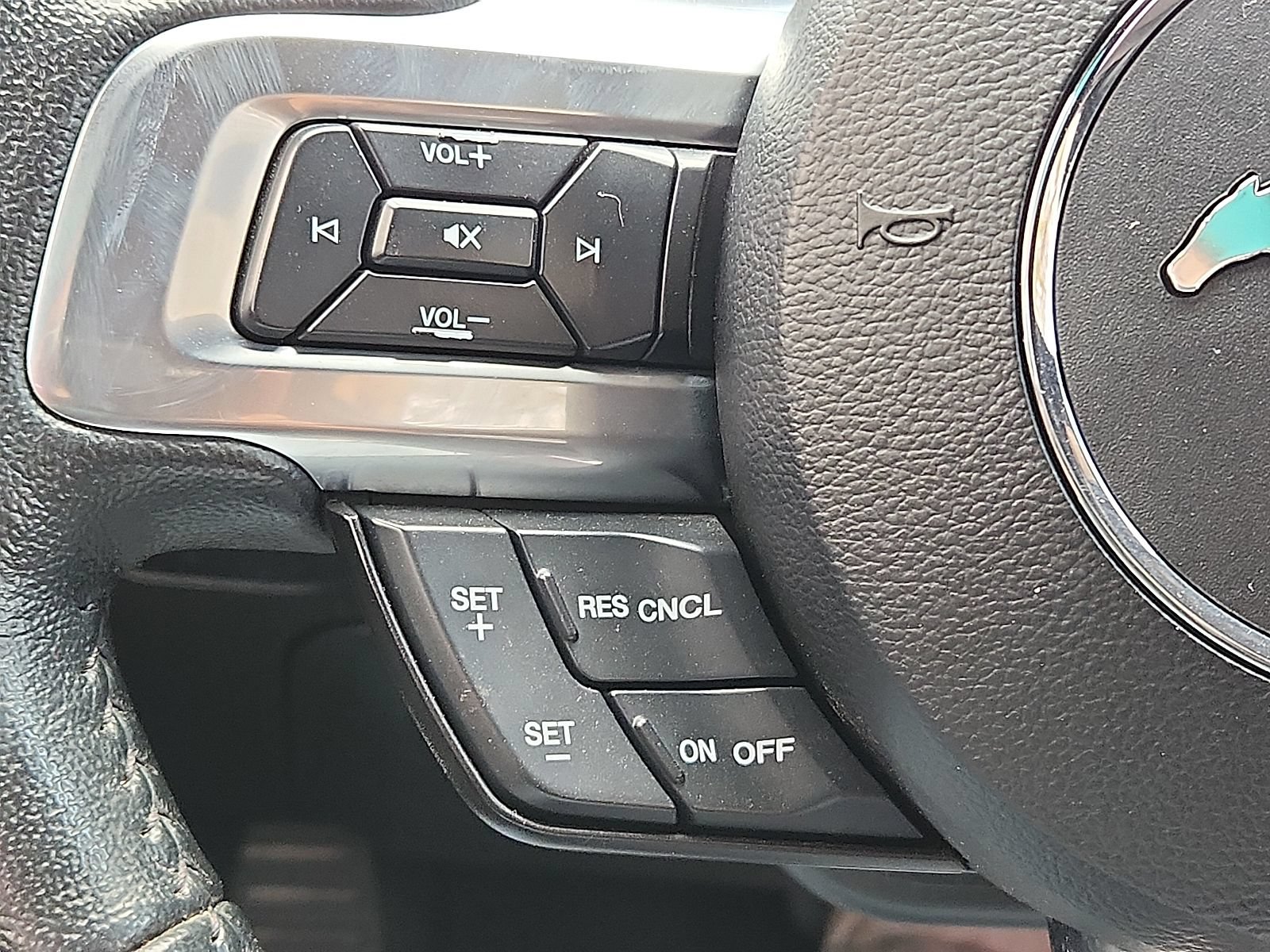 Used 2022 Ford Mustang Coupe RWD image 16